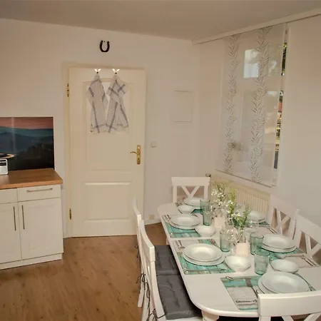 Apartment Ecke - Der Romanik